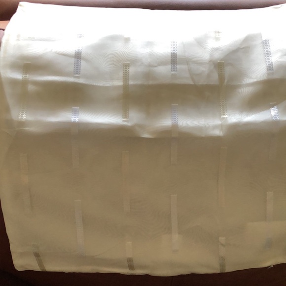 NWT 2 sheer and solid fabric decorative throw accent pillow cushion covers - Picture 2 of 5